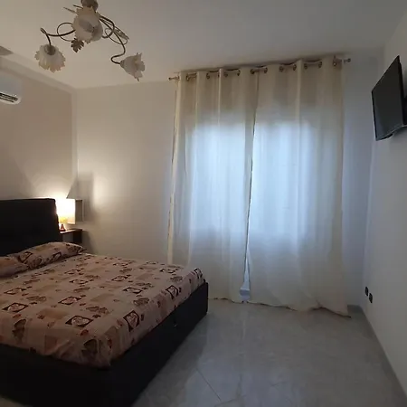 Alloggio Incantevole A500m Dal Mare Con Posto Auto * Sant Isidoro (Apulia)