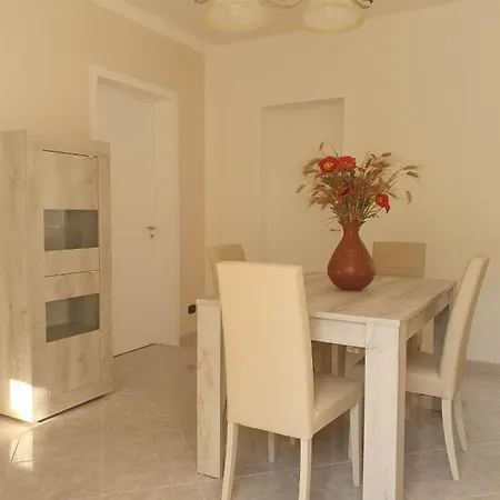 Alloggio Incantevole A500m Dal Mare Con Posto Auto Holiday home